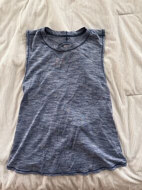Lululemon women’s tank